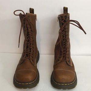 Dr Martens Miranda 14 Eyelet Combat Boots US 9